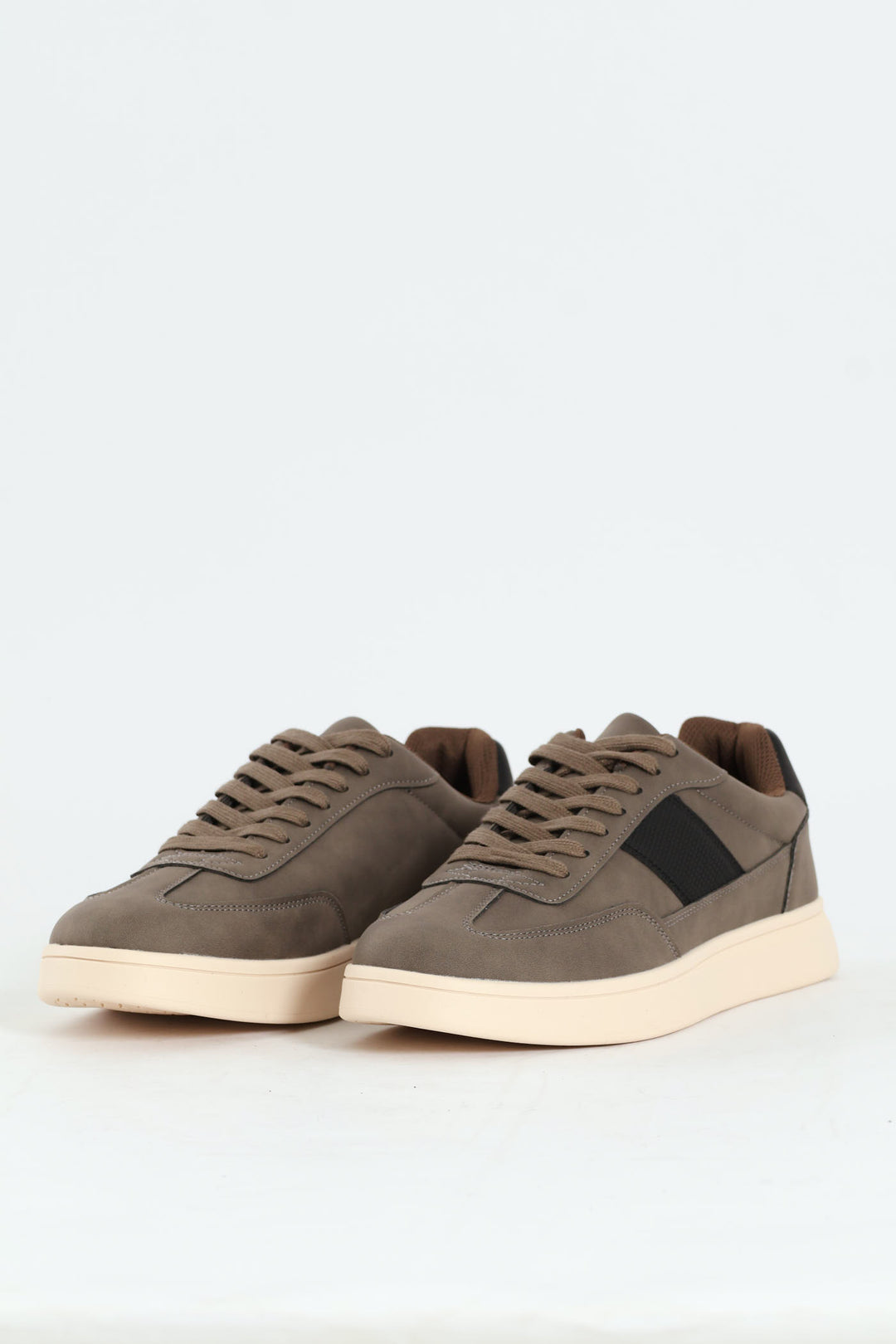 Court Sneaker With Side Stripe - Grey