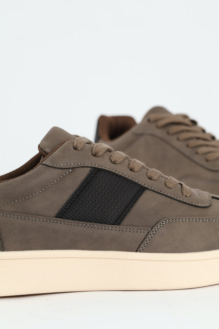 Court Sneaker With Side Stripe - Grey
