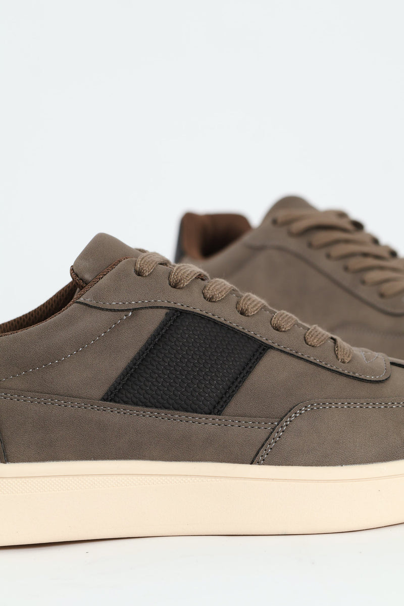 Court Sneaker With Side Stripe - Grey