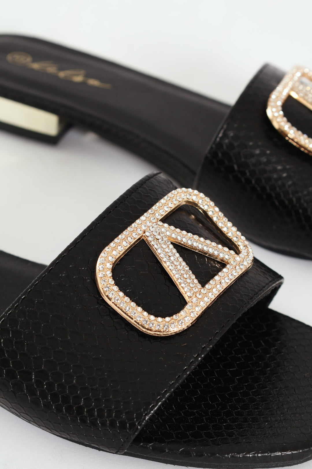 Single Band Low Block Heeled Sandal With Trim - Black