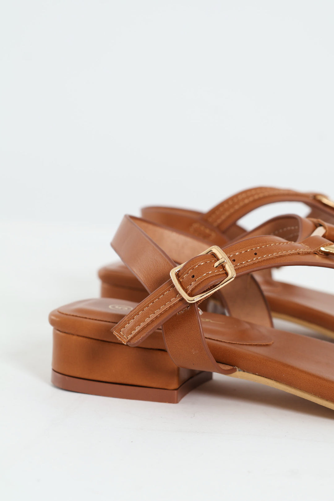 Low Block Heel Thong Sandal With Trim Detail - Tan