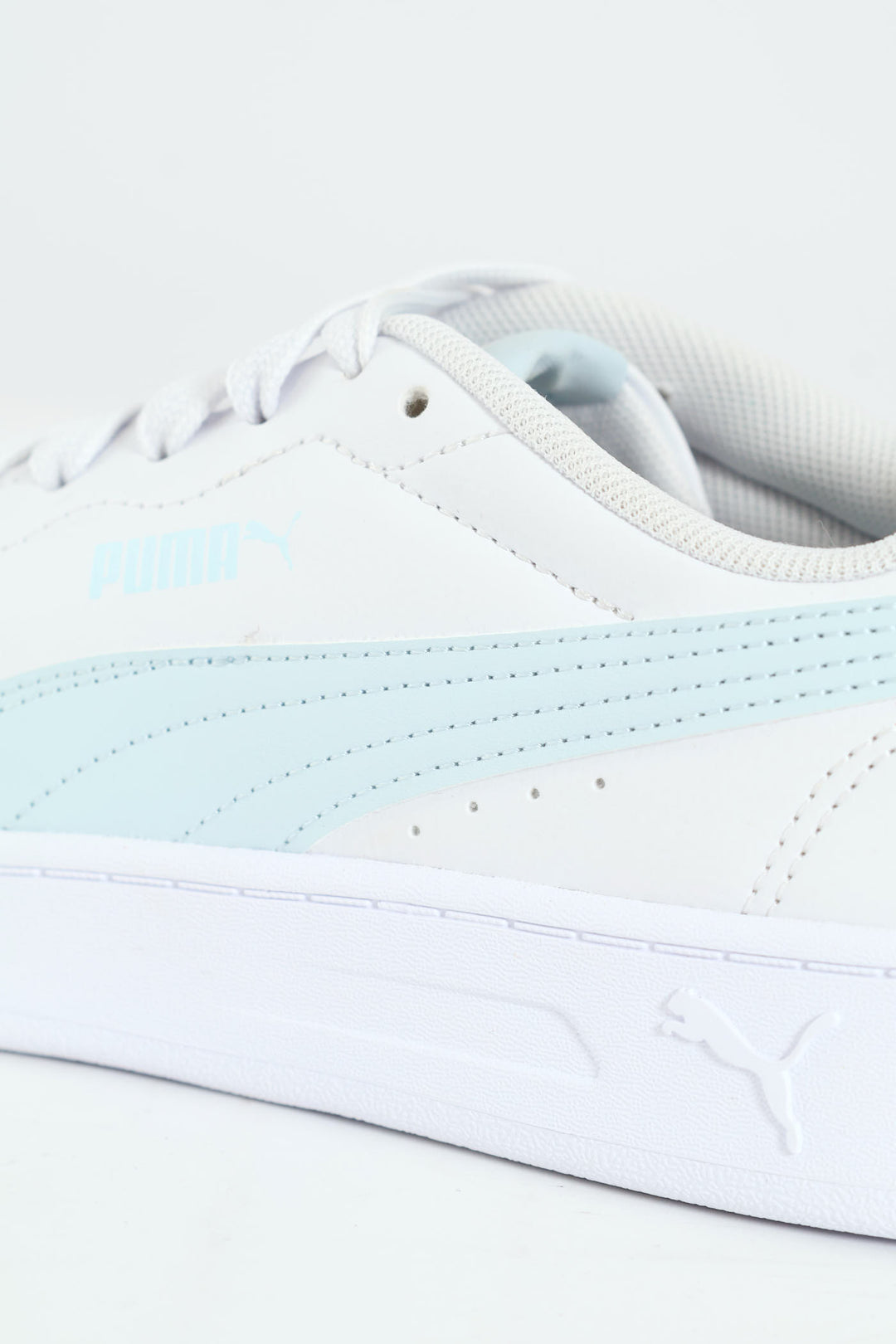 Court Lally Sneaker - White/Light Blue