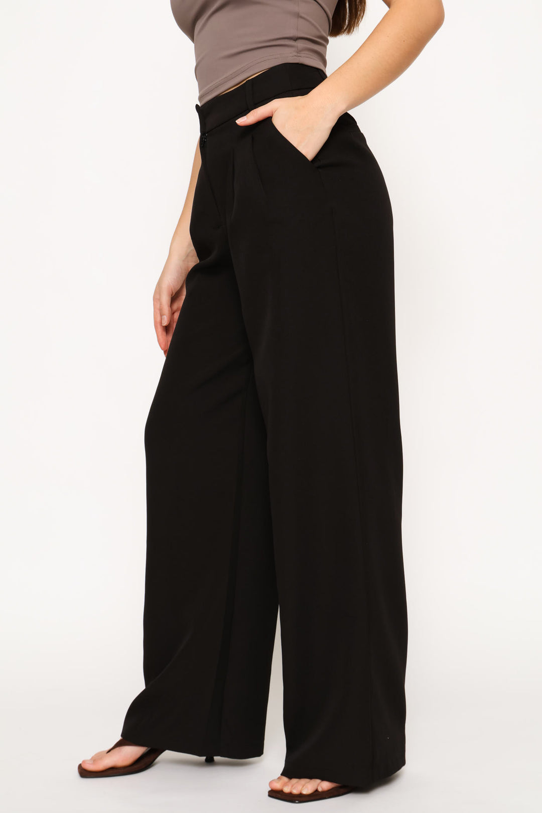 Wide Leg Pleated Trouser - Black