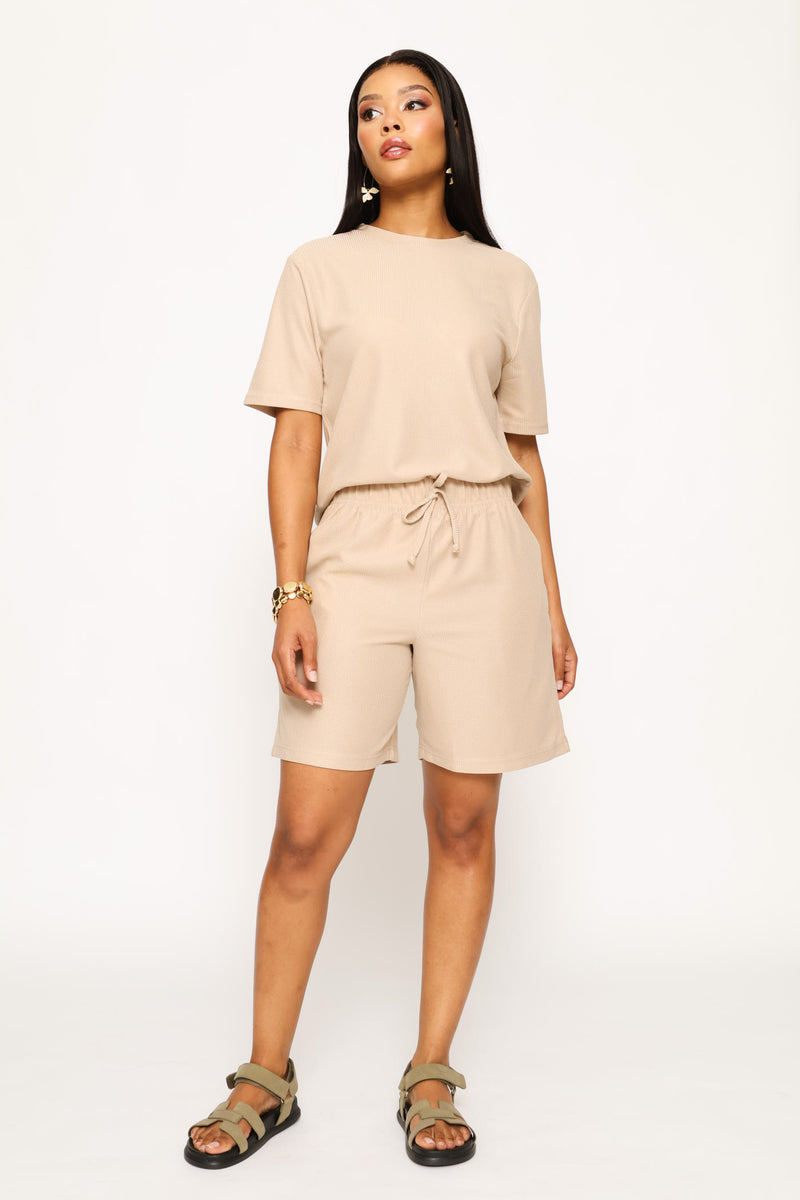 Elasticated Mid Thigh Waffle Short - Light Stone