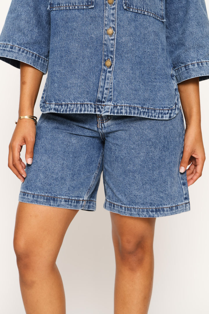 Hi-Rise Boyfriend Denim Mid Thigh Shorts - Medium Wash
