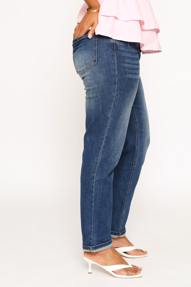Pocket Detail Turnup Mom Jeans - Mid Wash