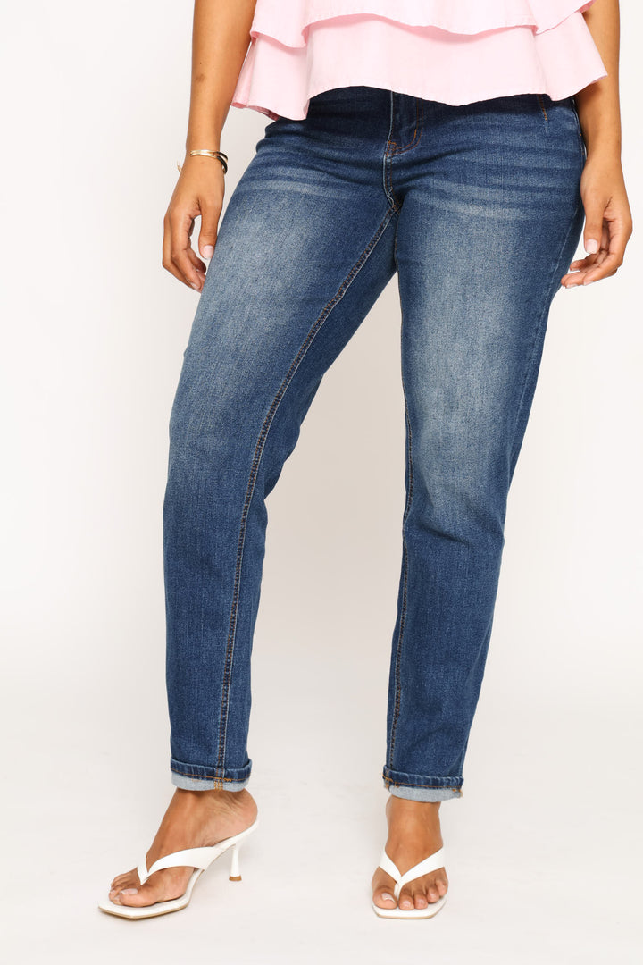 Pocket Detail Turnup Mom Jeans - Mid Wash