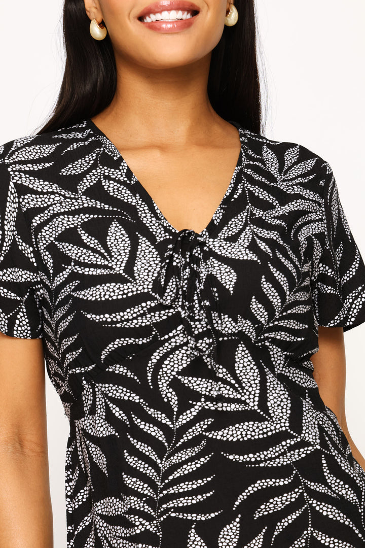Flutter Sleeve V-Neck Flare Mini Dress - Black/White