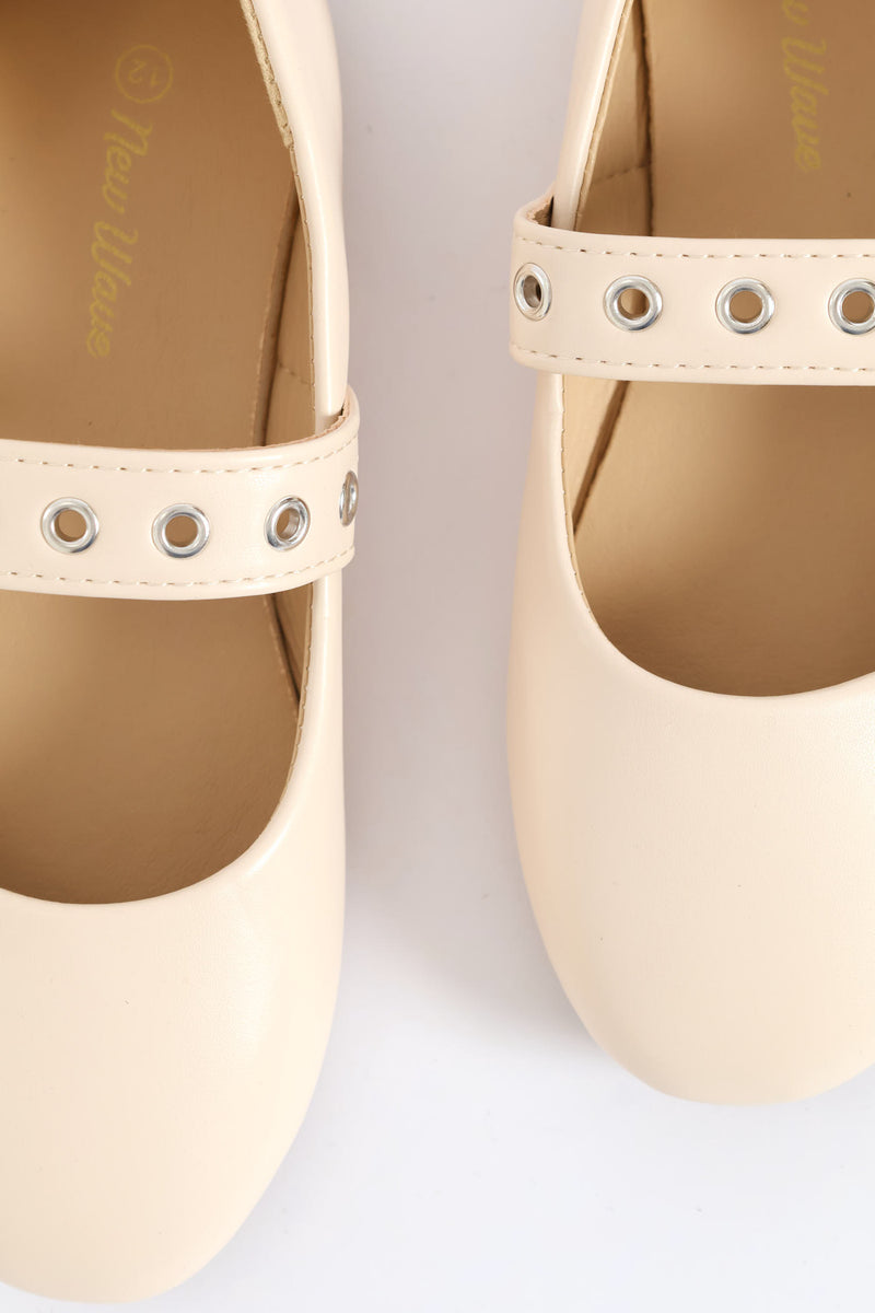Girls Eyelet Mary Jane Pump - Cream