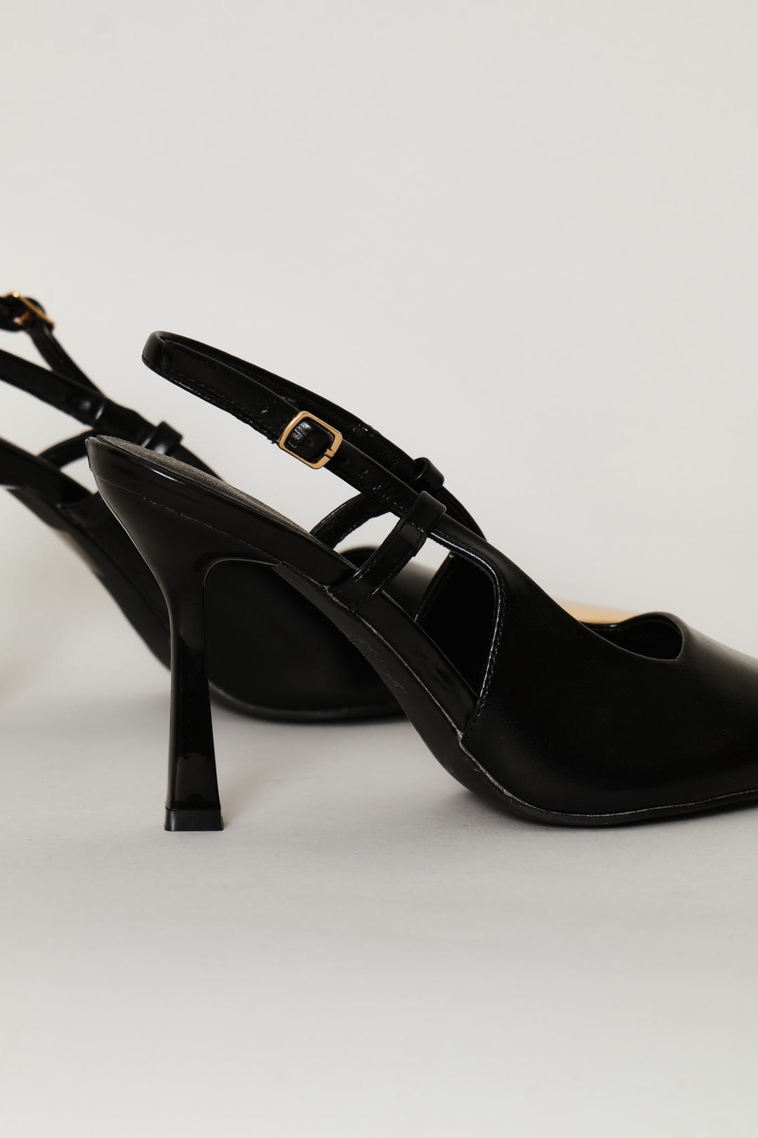 Gold Toe Cap Slingback Pointy Stiletto Heel - Black