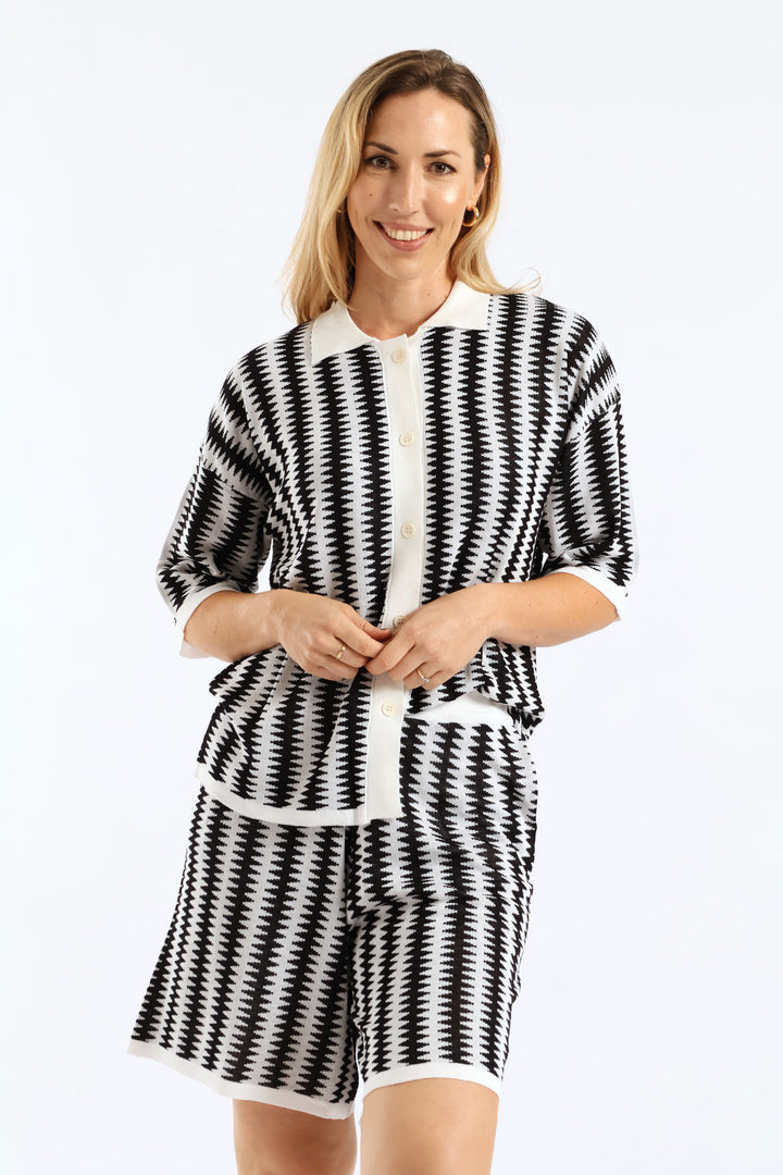 Pull On Mid Thigh Knitwear Short - Black/White