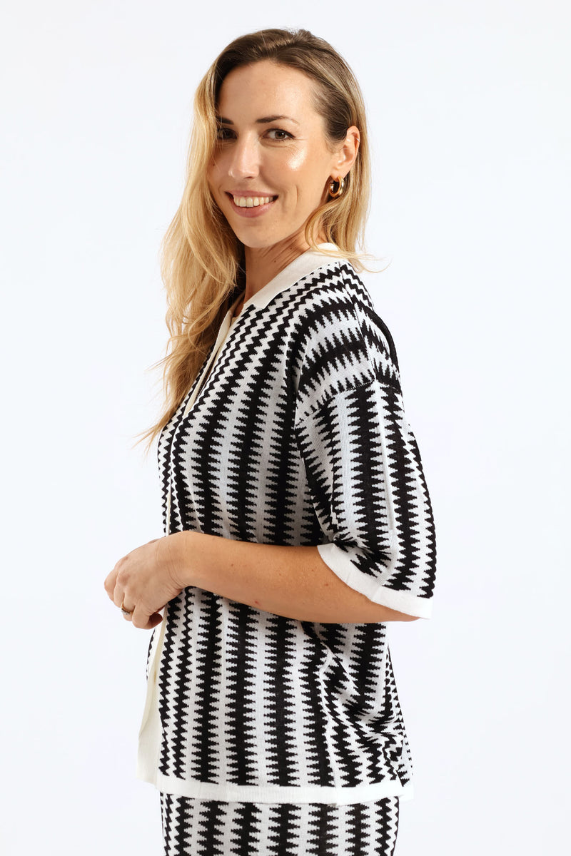 Button Through Knitwear Collared Shirt - Black/White