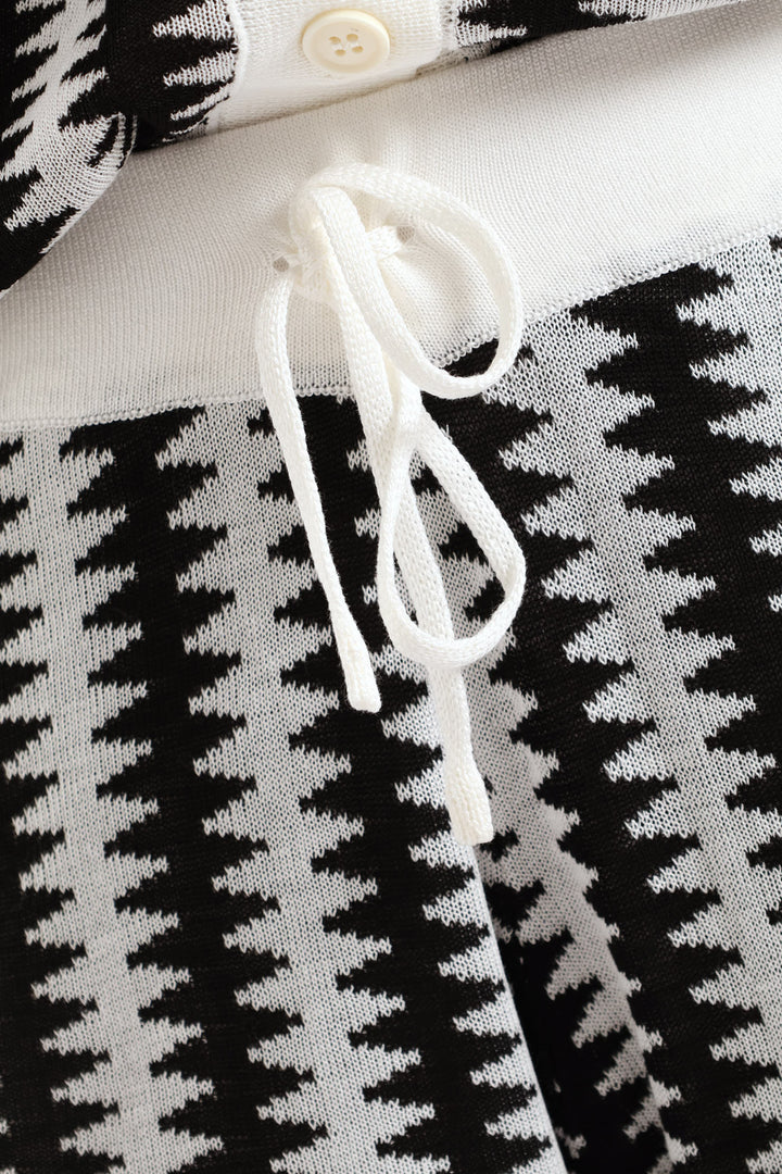 Pull On Mid Thigh Knitwear Short - Black/White
