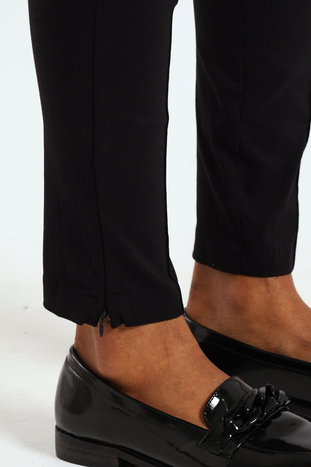 Smart Zip Hem Skinny Pant - Black