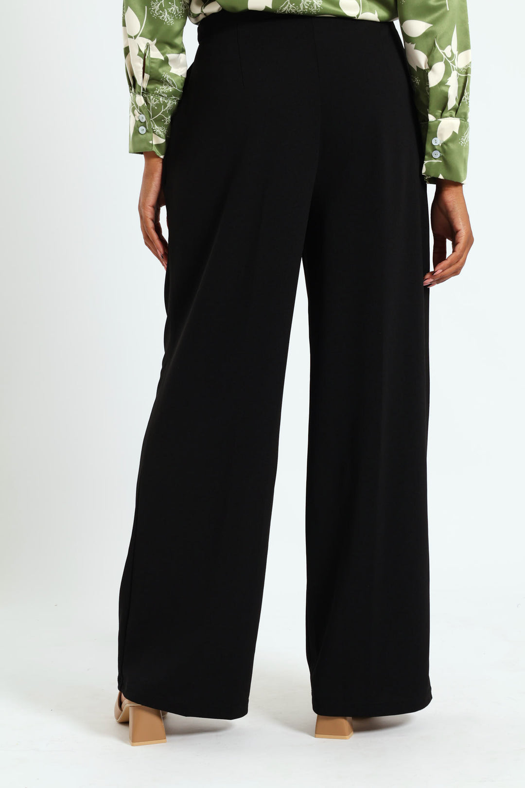 Narrow Waistband Wideleg Pant - Black