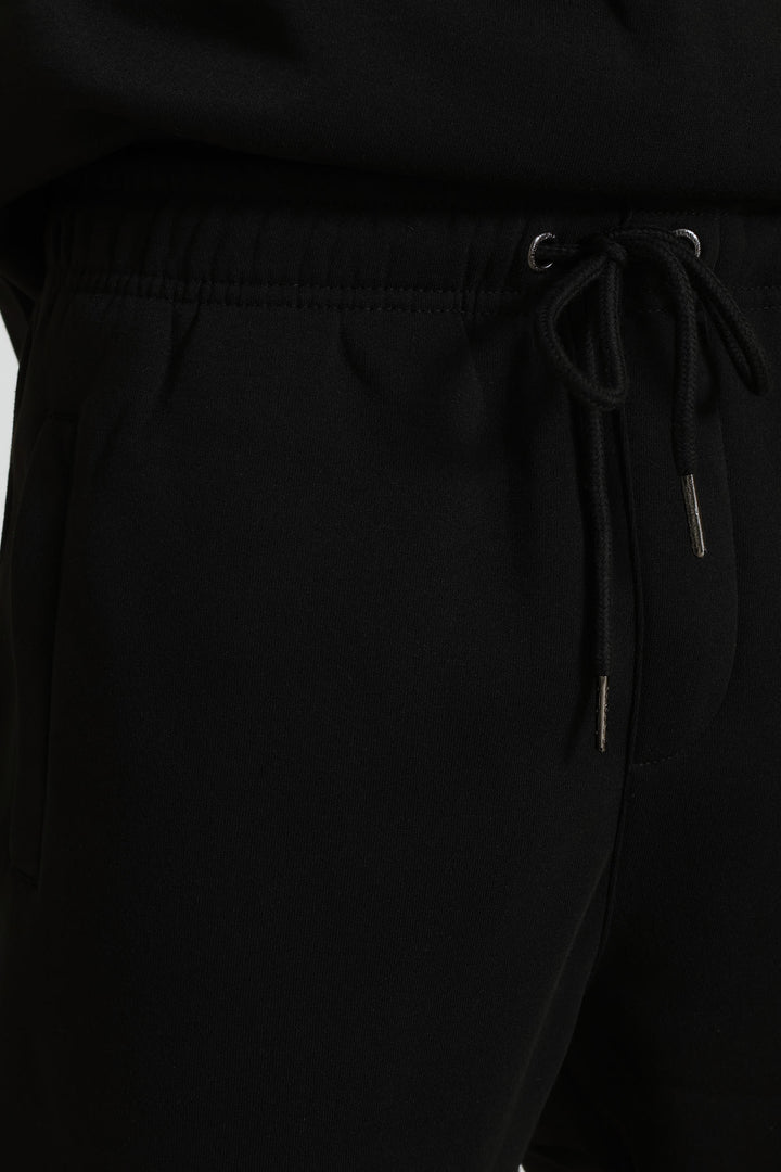 Never Out Trackpant - Black