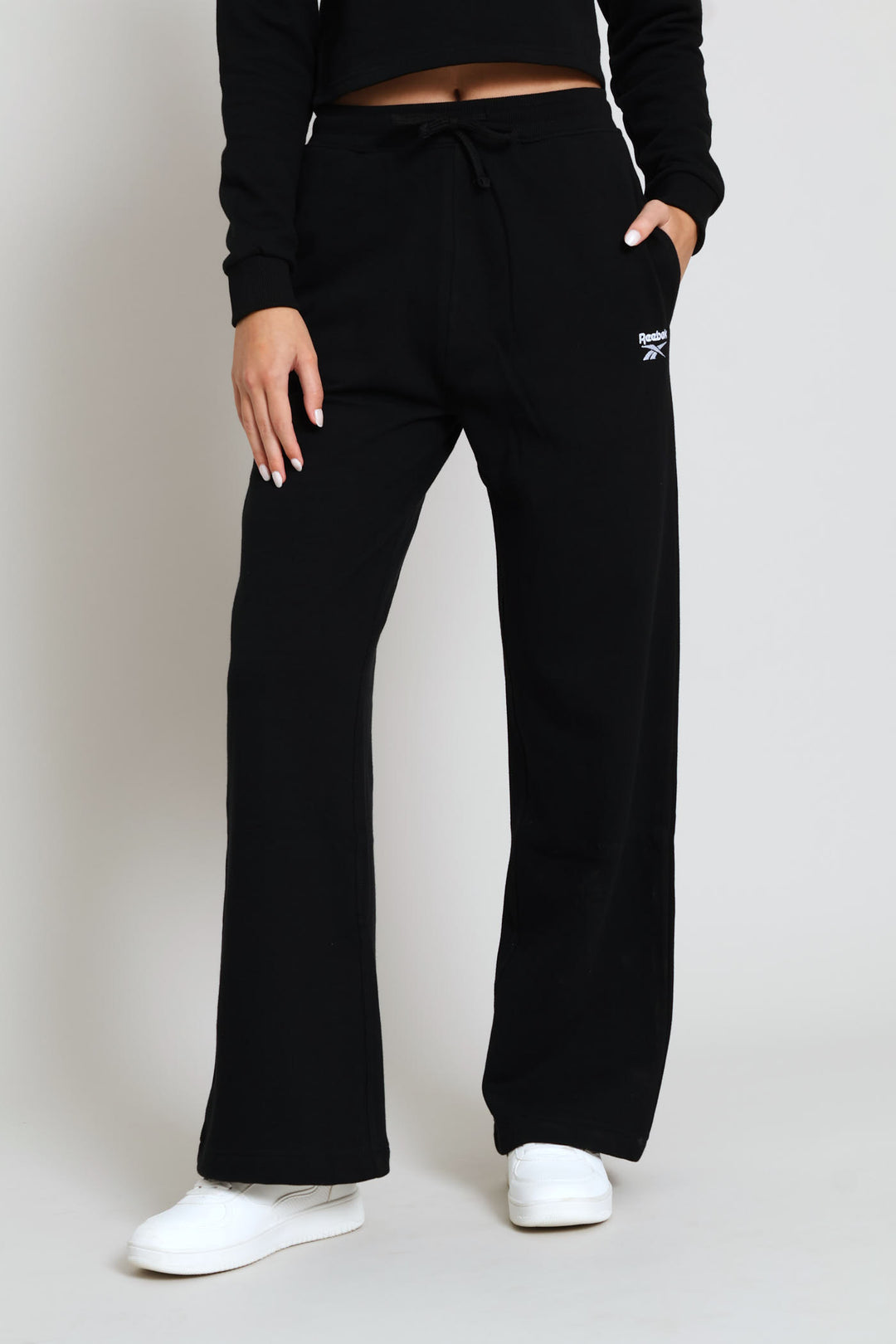 Yara Wide Hem Open Jogger - Black