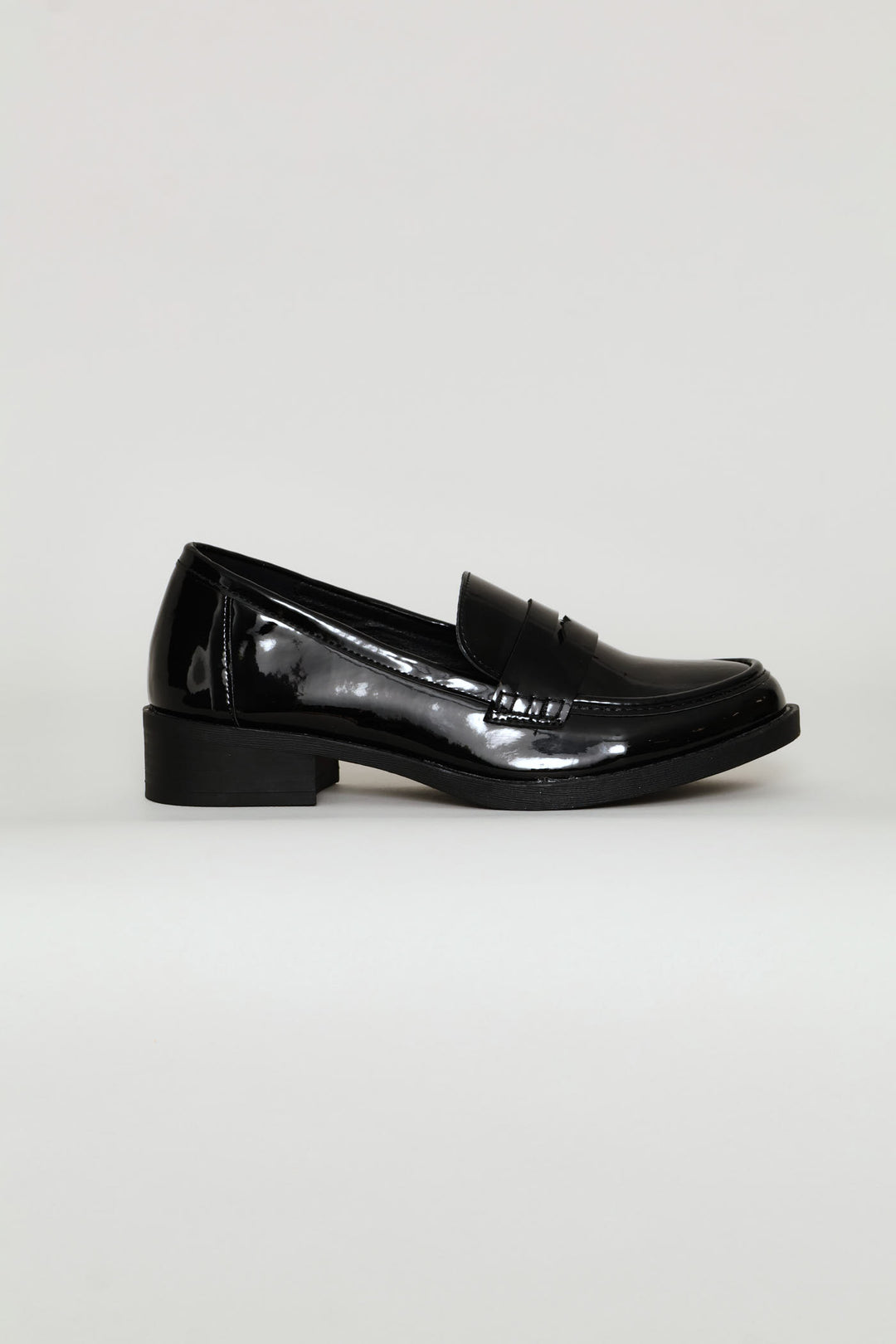 Thick Block Heel Penny Loafer - Black
