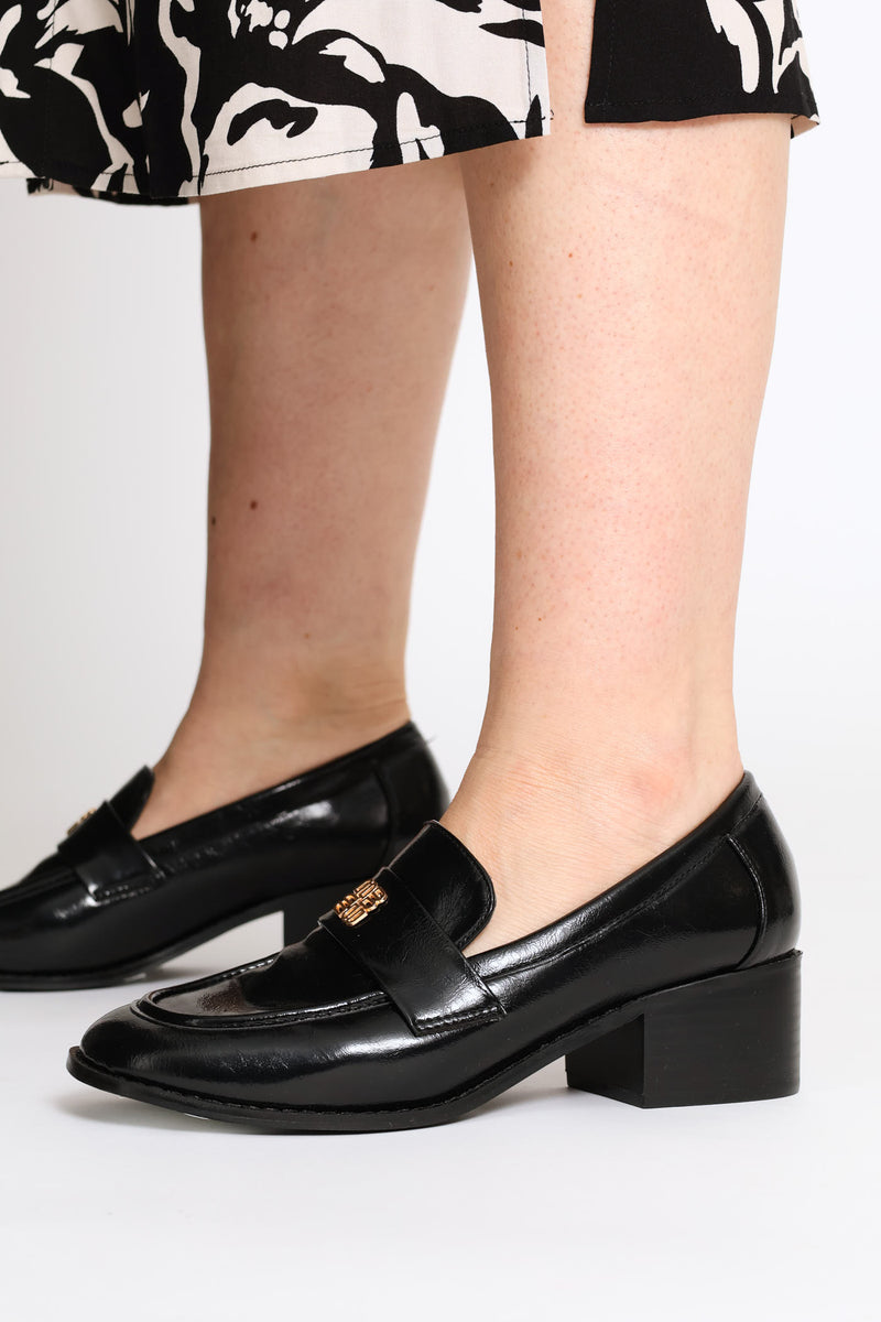 Trim Detail Sqaure Toe Loafer - Black
