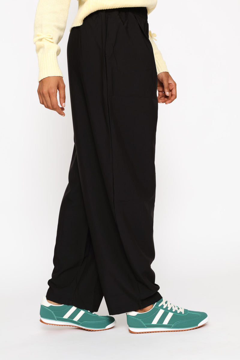 Oversized Crop Barrel Trouser - Black