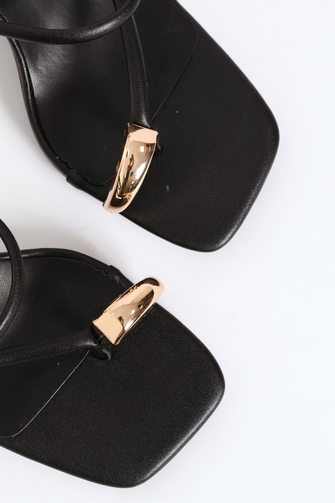 Slip On Toe Post Mule Heel - Black