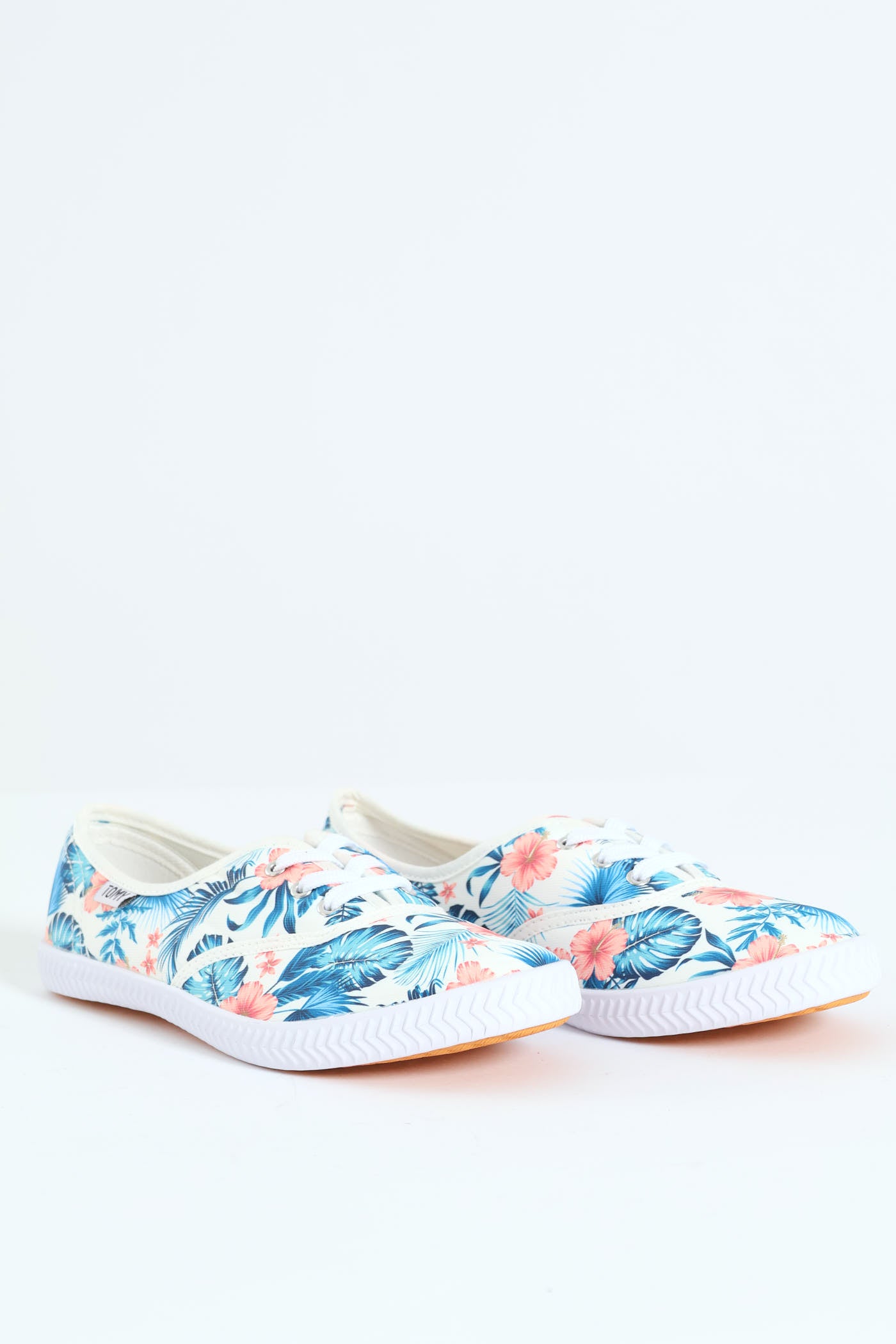 ●TonyScony & PlayasPoetry Ladies Lesia Low Cut Lace Up Sneaker - Floral – Edgars