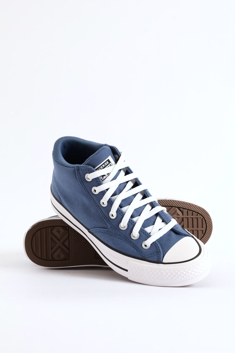 Chuck Taylor All Star Malden Street Sneaker - Blue