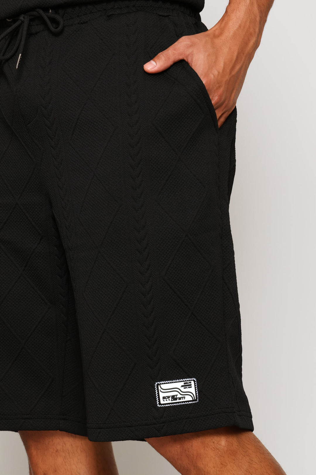 River Short - Black