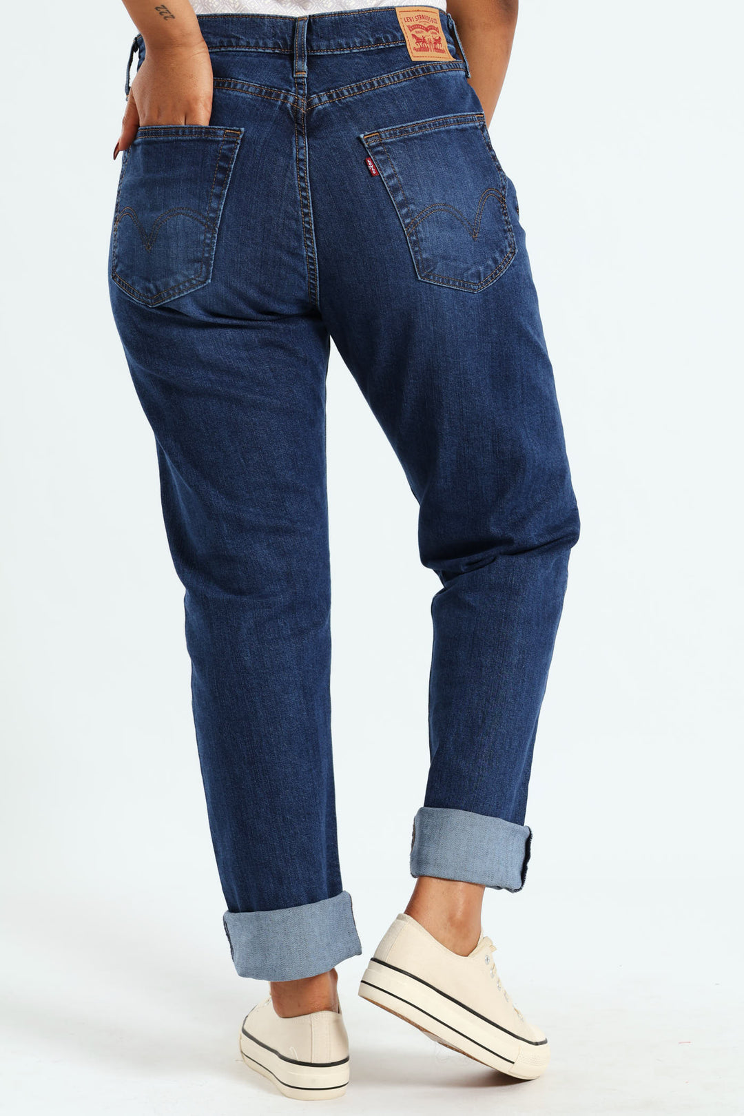 Wedgie Straight Maximum Effect Jean - Medium Wash