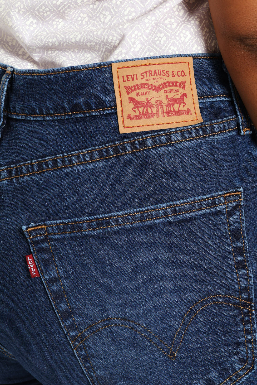 Wedgie Straight Maximum Effect Jean - Medium Wash