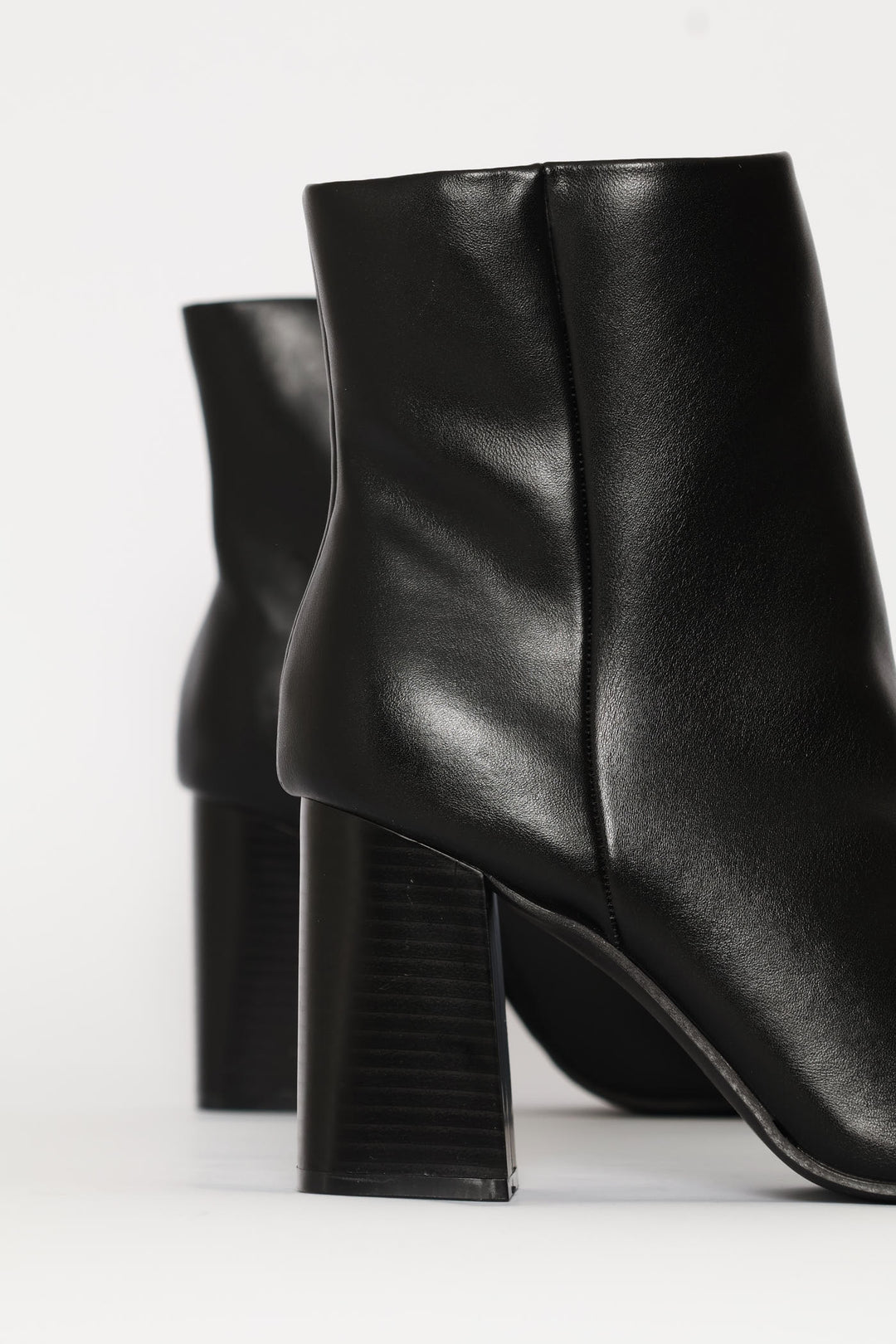 Shiny Pointed Ankle Boot - Black