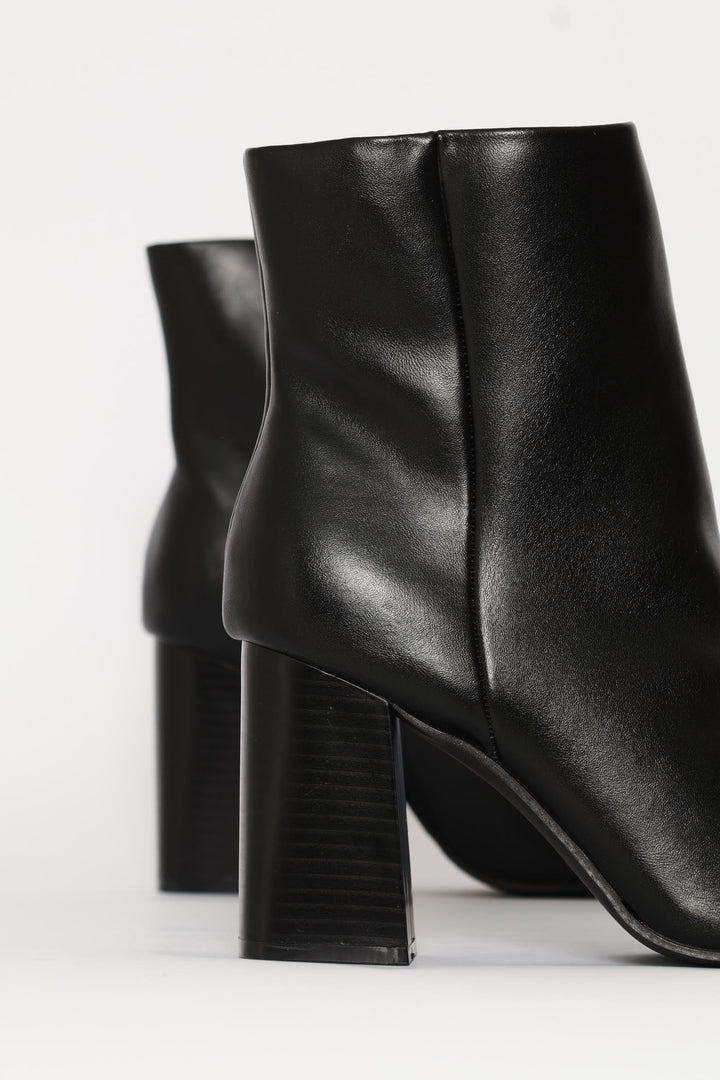 Shiny Pointed Ankle Boot - Black