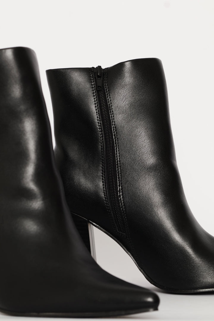 Shiny Pointed Ankle Boot - Black