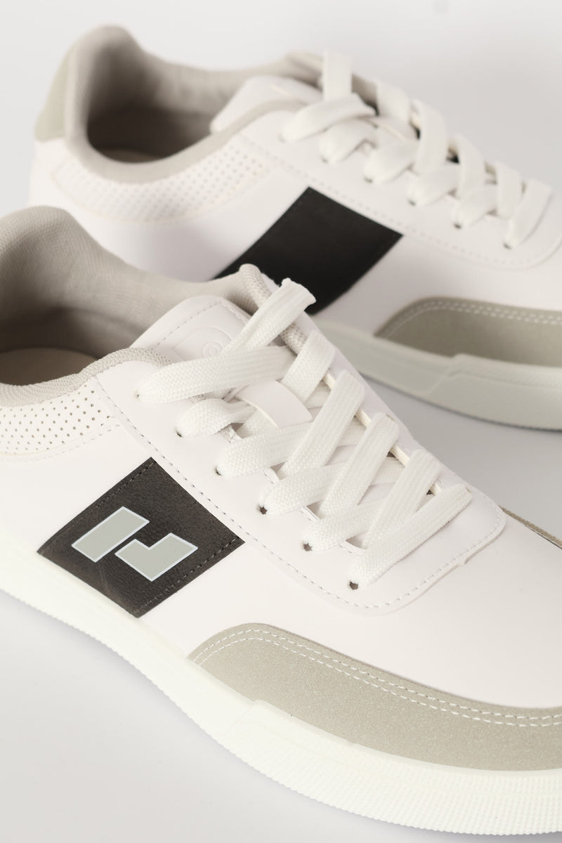 Stripe Detail Court Sneaker - White