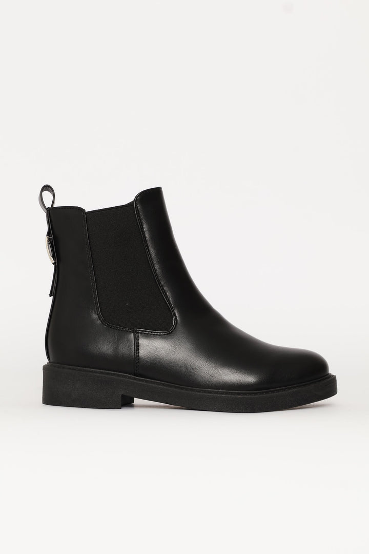 Back Trim Classic Chelsea Boot - Black