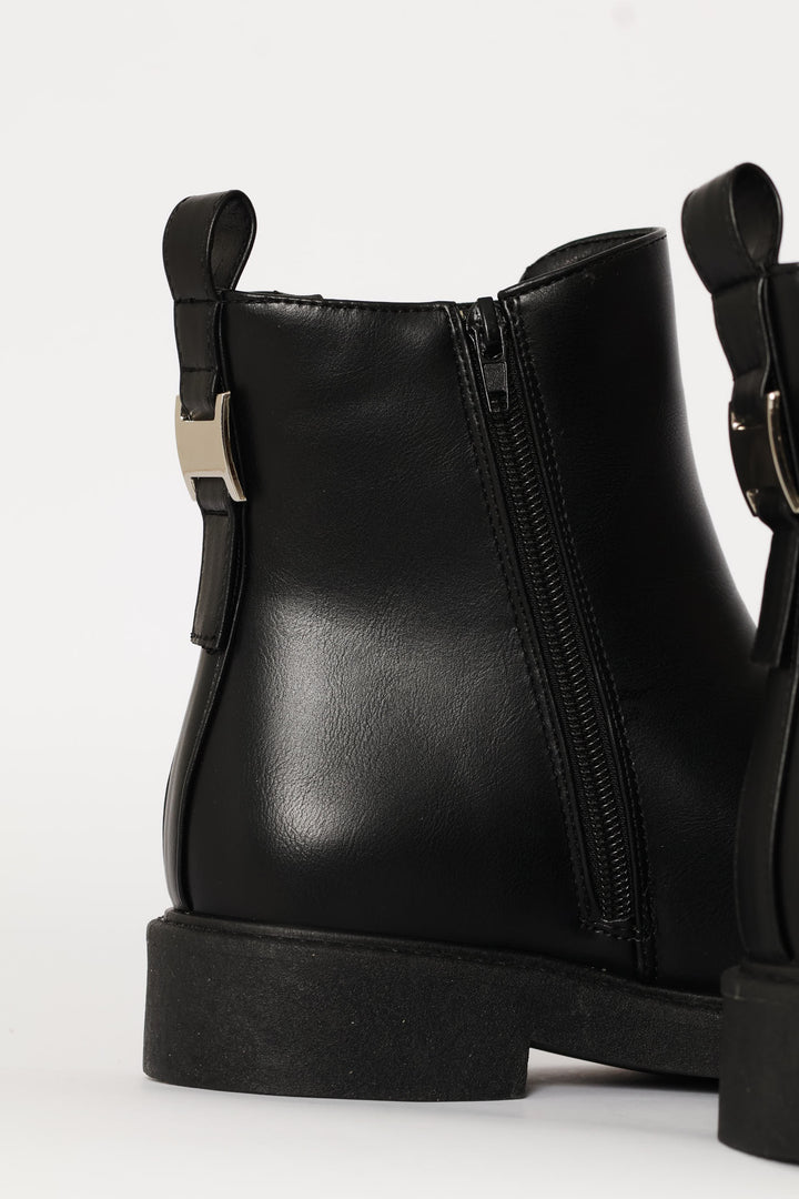 Back Trim Classic Chelsea Boot - Black