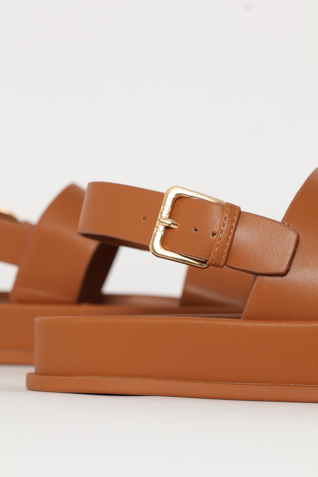 Moulded Unit Trim Sandal - Tan