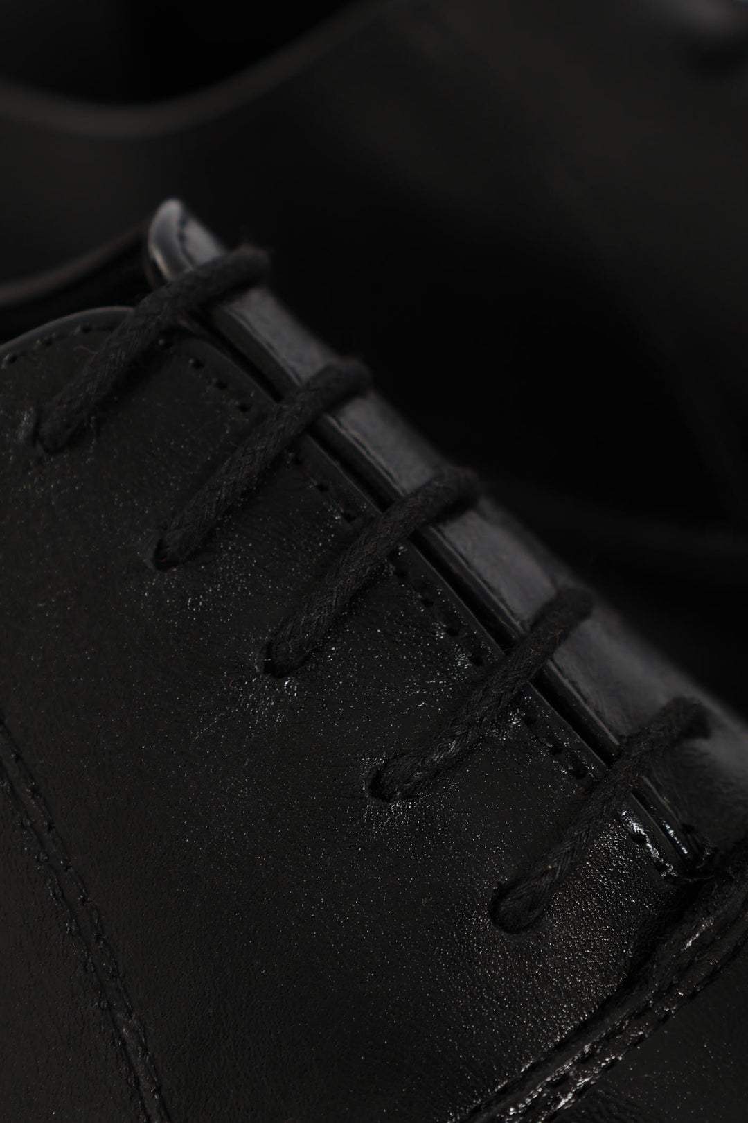 Plaine Toe Oxford Shoe - Black