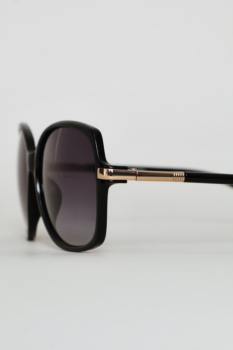 Large Retro Gold Detail Frame Smoke Lens Sunglasses - Black