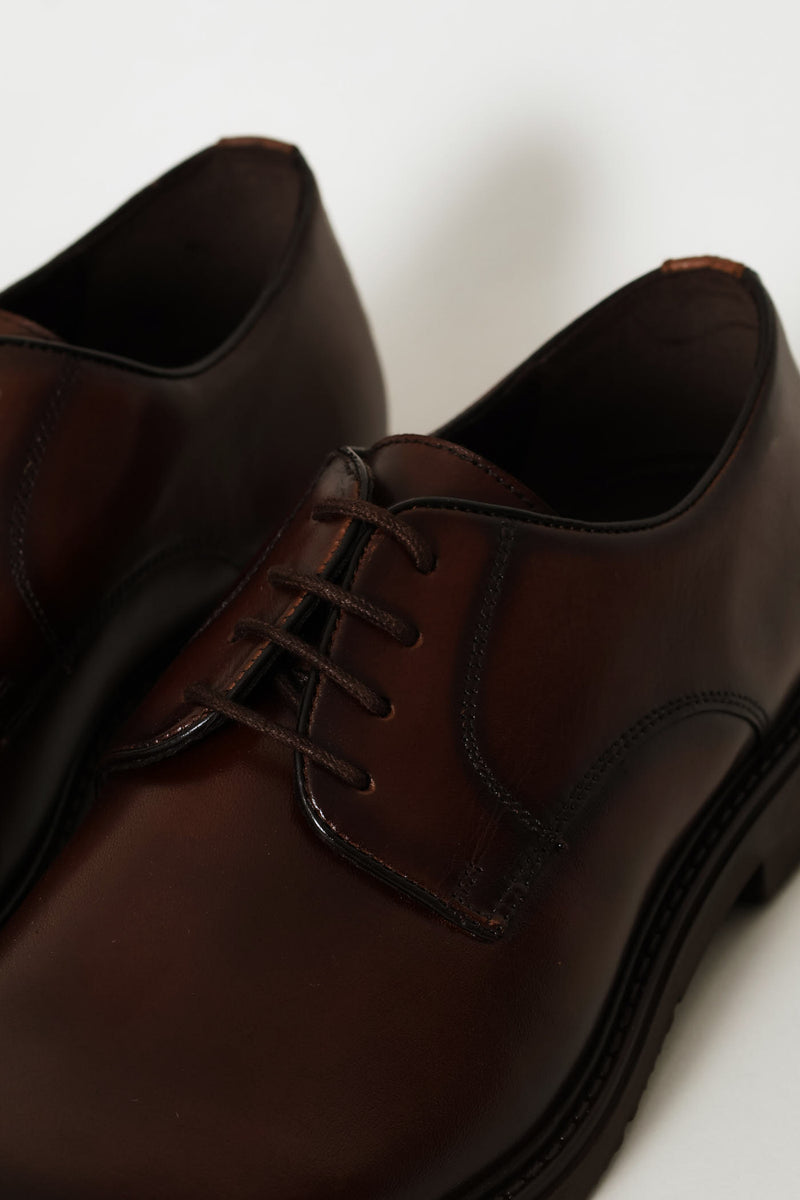 Talon Lace Up Derby Shoe - Brown