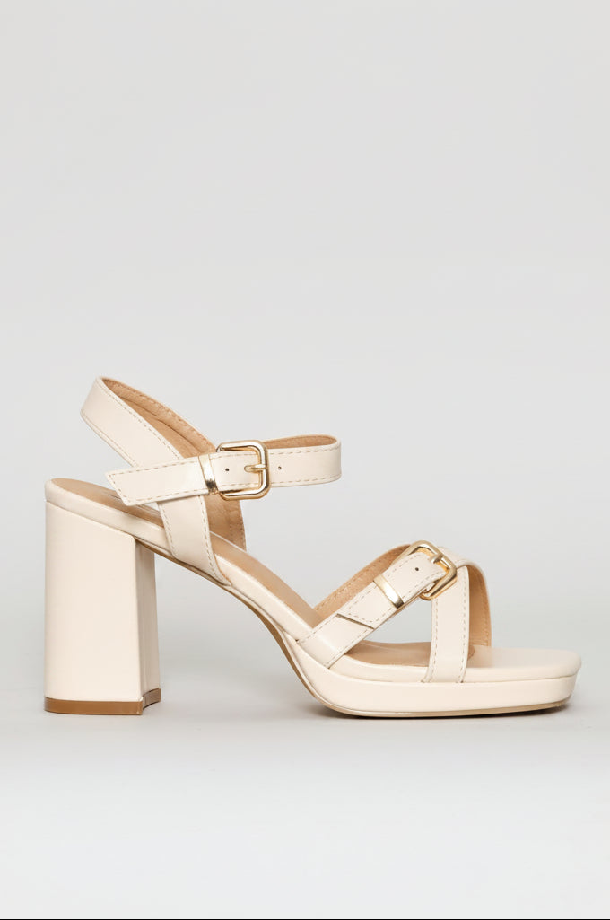 Crosstrap Buckle Detail Platform Sandal - Off White