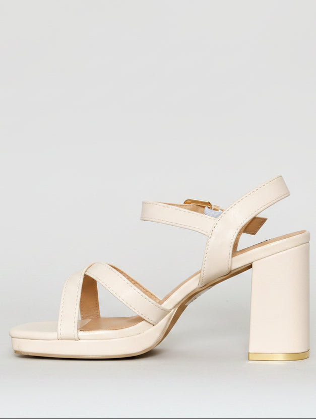 Crosstrap Buckle Detail Platform Sandal - Off White