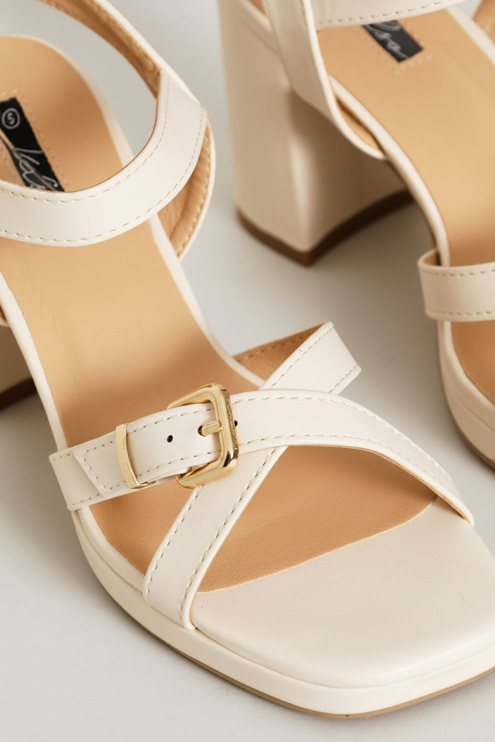Crosstrap Buckle Detail Platform Sandal - Off White