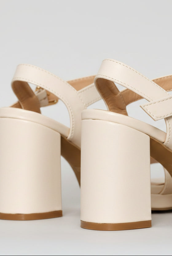 Crosstrap Buckle Detail Platform Sandal - Off White
