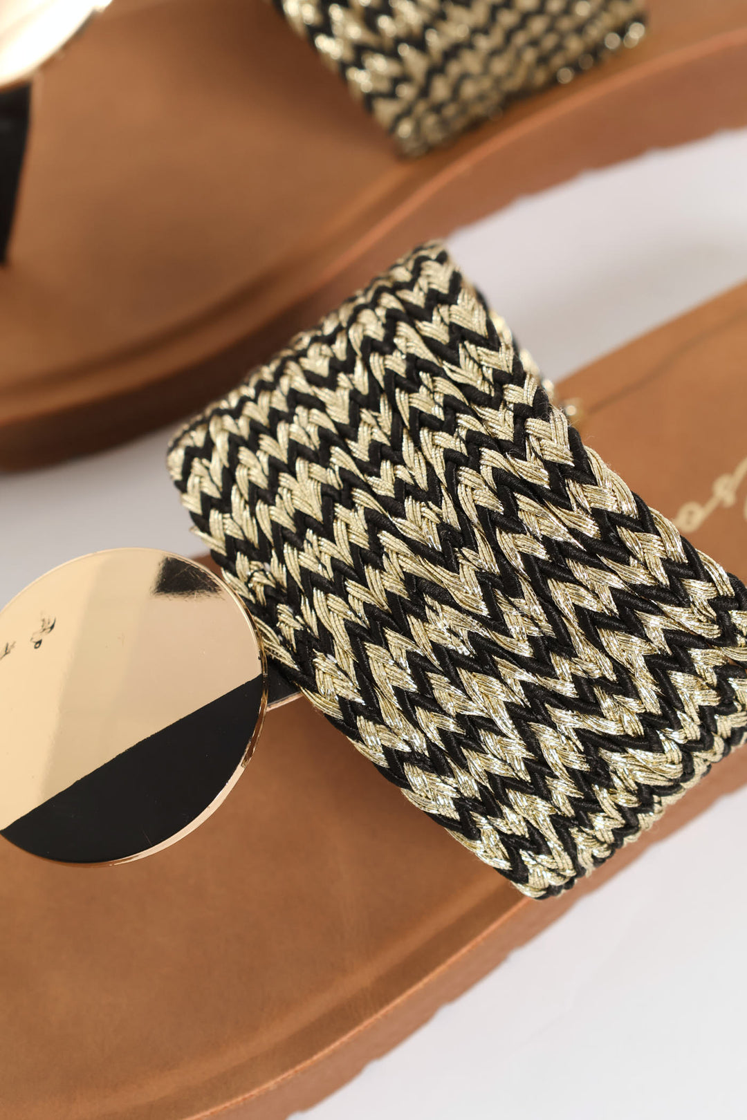 Thong Sandal With Aztec Detail On Comfort Outsole - Black