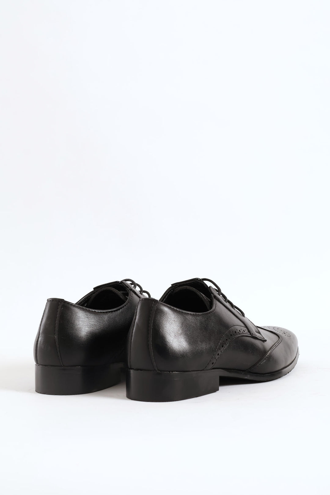 Stitched Wing Detail Lace Up Derby Shoe - Black