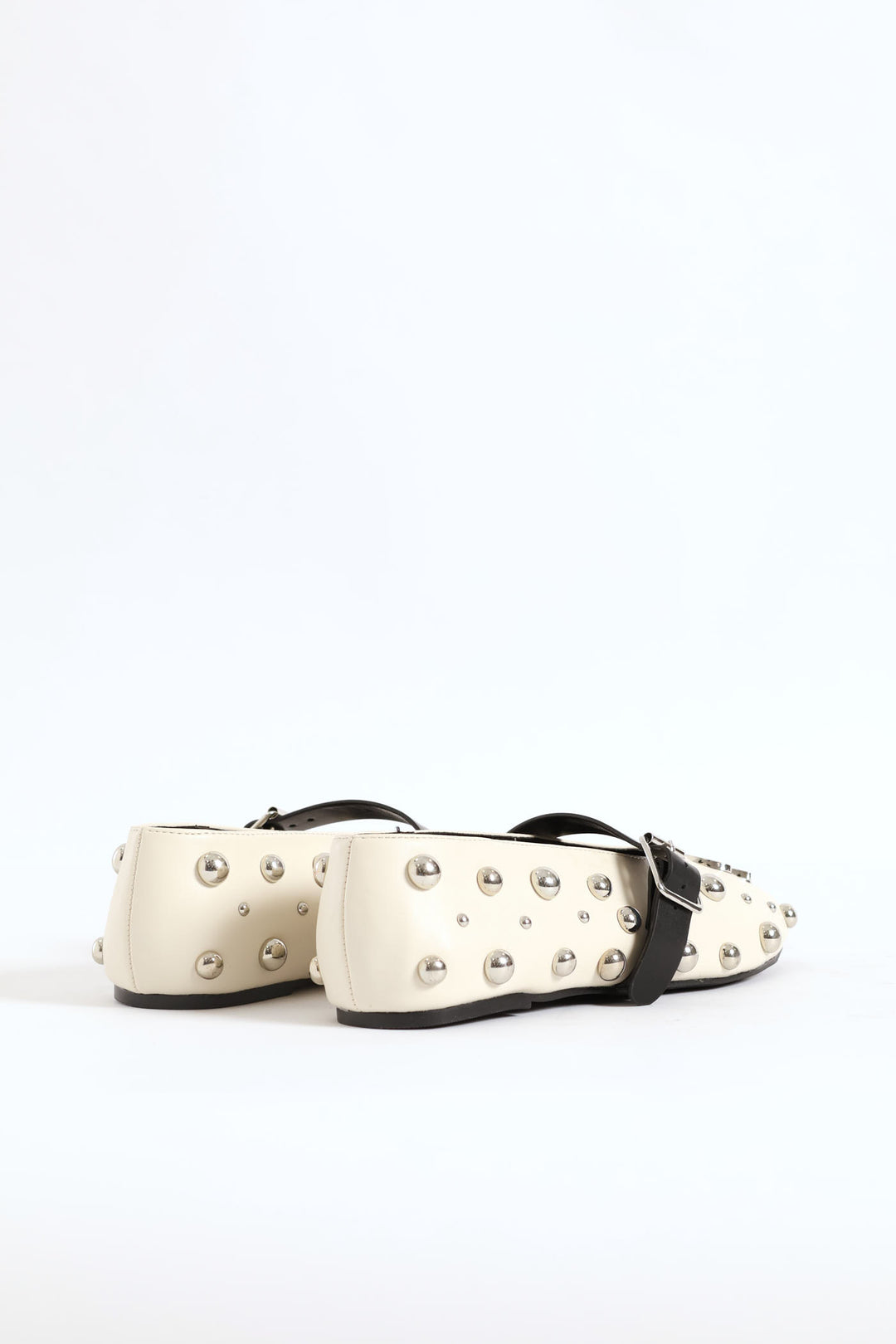 Bobby Studded Pump - Cream