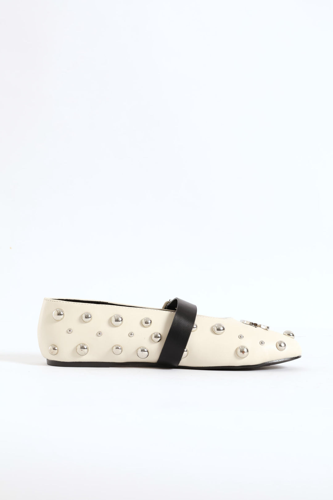 Bobby Studded Pump - Cream