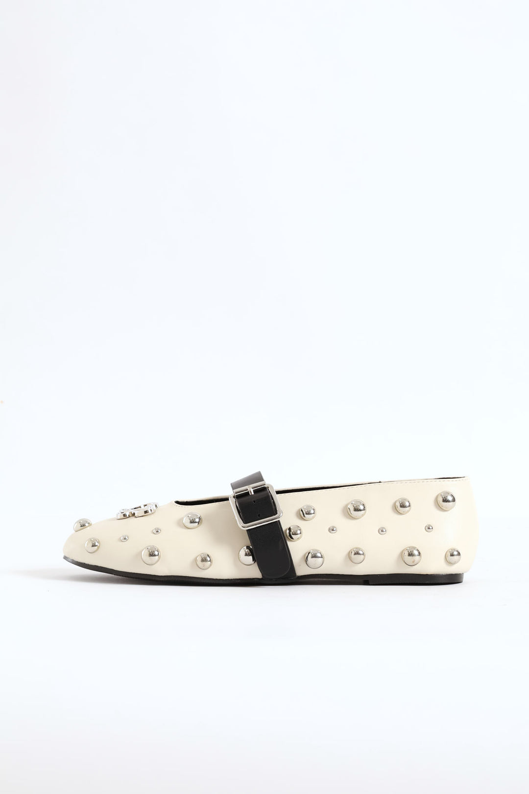Bobby Studded Pump - Cream