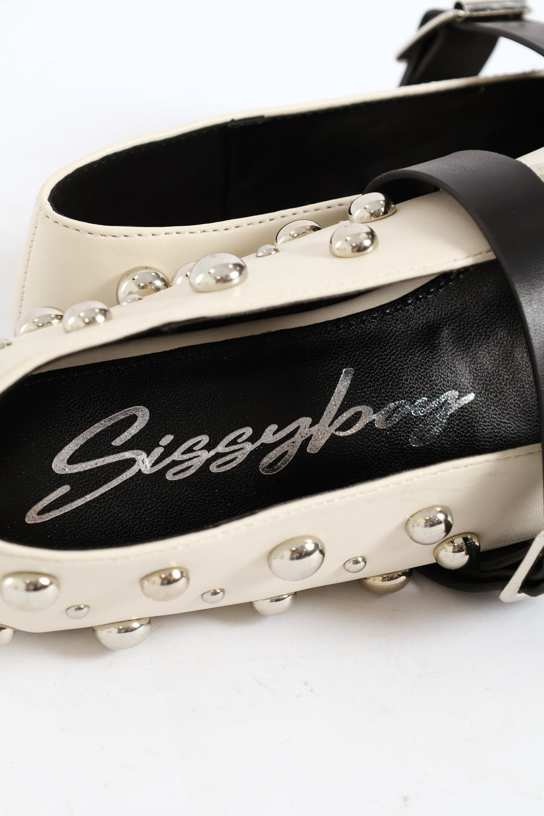 Bobby Studded Pump - Cream